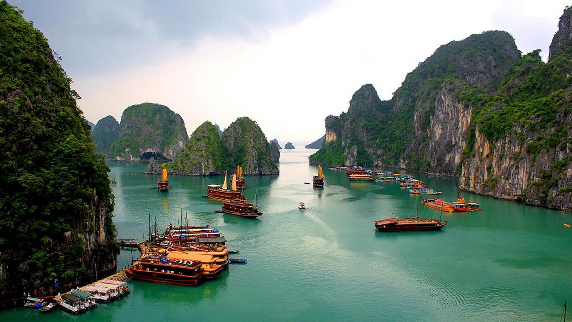 VIETNAM (Hanoi Halong)